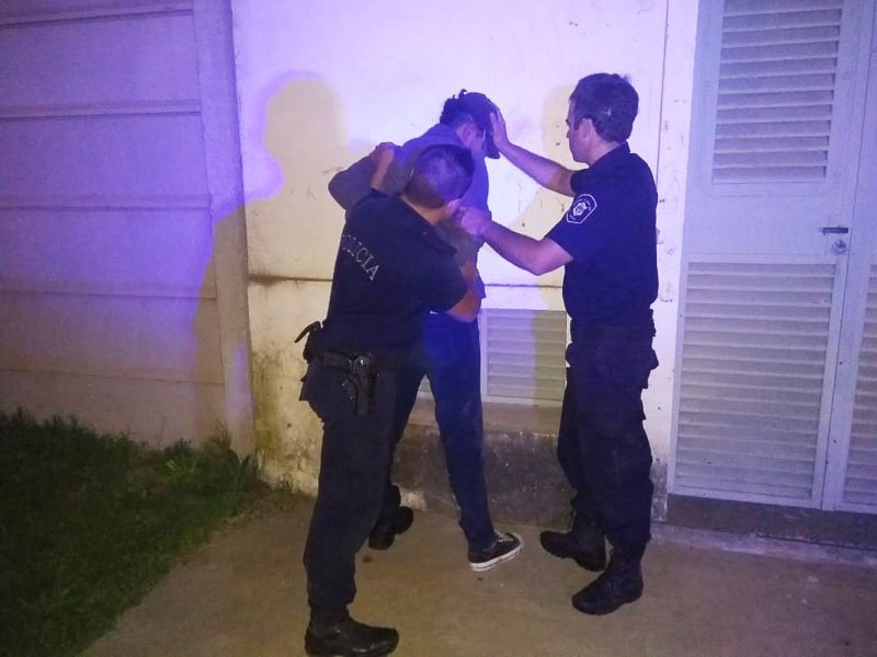 Aprehendido por agresivo