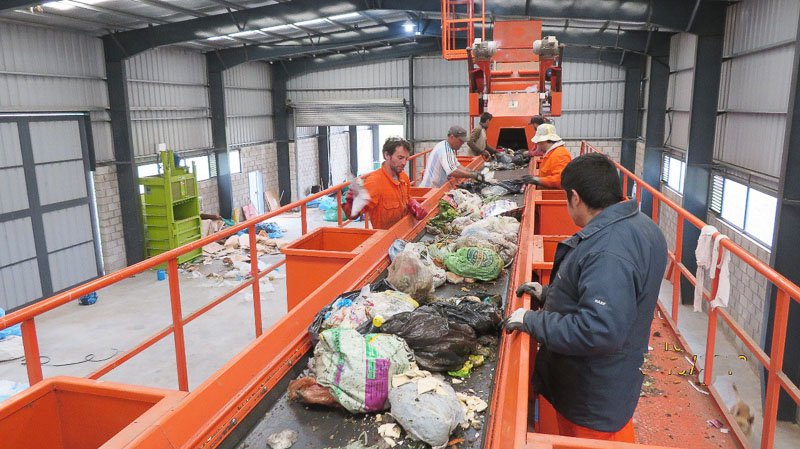 Ya está funcionando la planta de reciclado del relleno sanitario