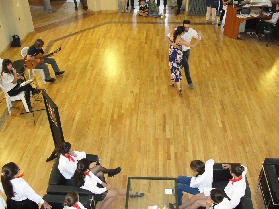 Intervención artística  por el «Día del Tango» 