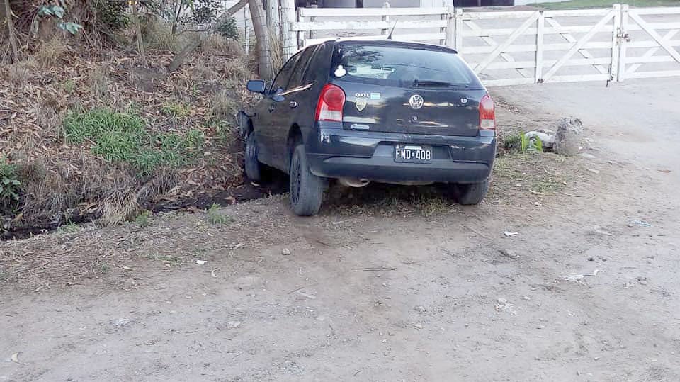 Automovilista alcoholizado terminó en un zanjón 