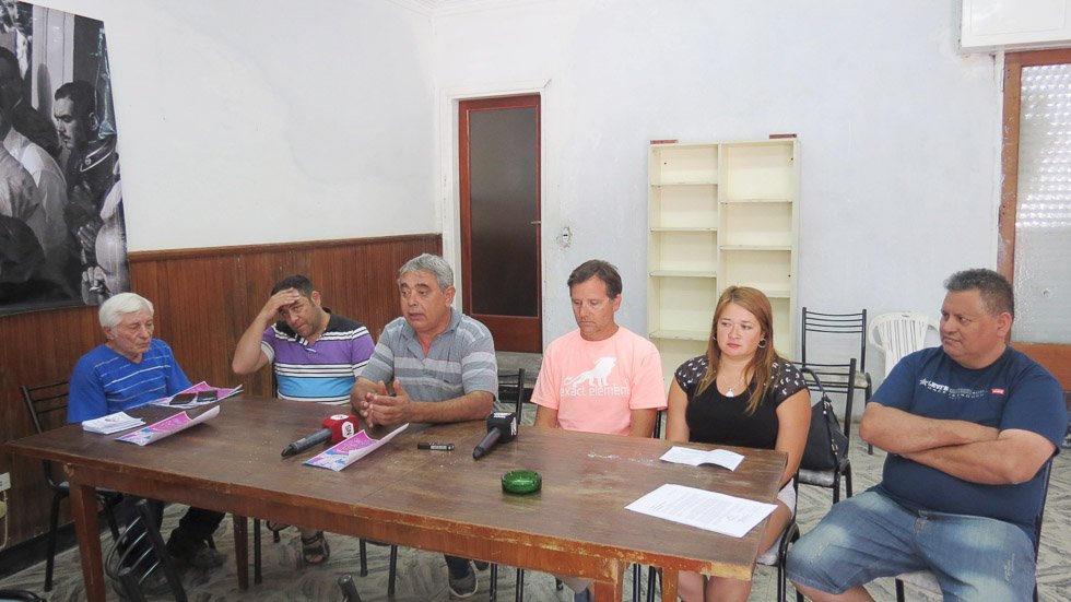 La oposición pide que se llame a audiencia pública para analizar el aumento de los servicios sanitarios