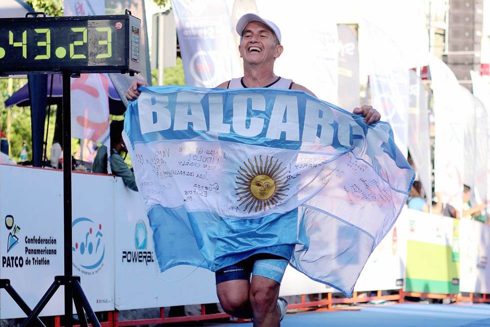 TRIATLON  "Charly" Martínez compitió en la  prueba Internacional de La Paz 2019 