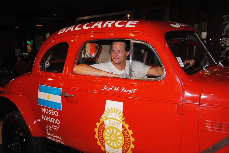 David Nalbandián disfrutó de  su paseo por el Museo Fangio