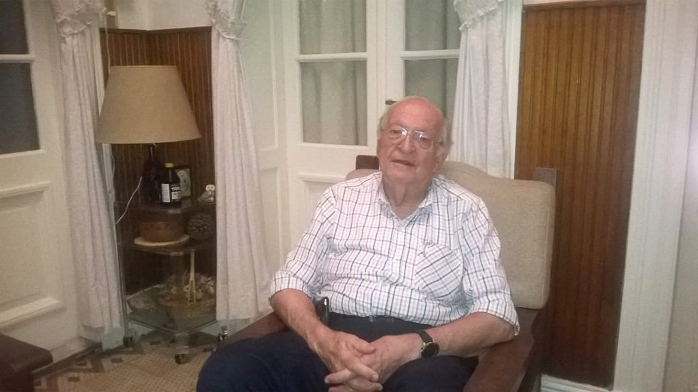 Tras medio siglo ejerciendo la medicina,  el doctor Sansosti «colgó el estetoscopio»