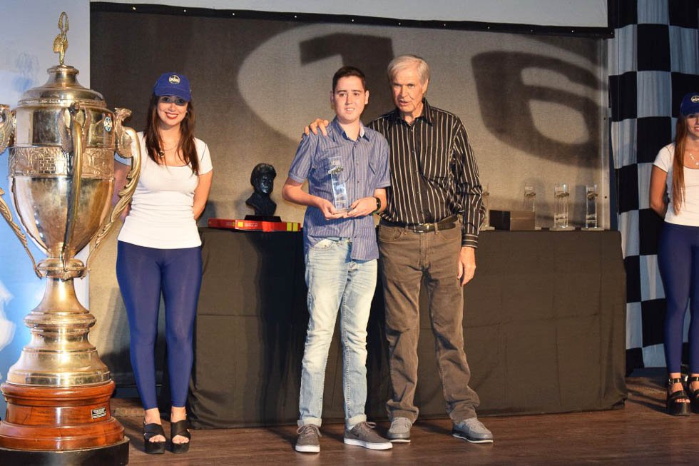 Presencias, homenajes y distinciones en la entrega de los «Bordeu»