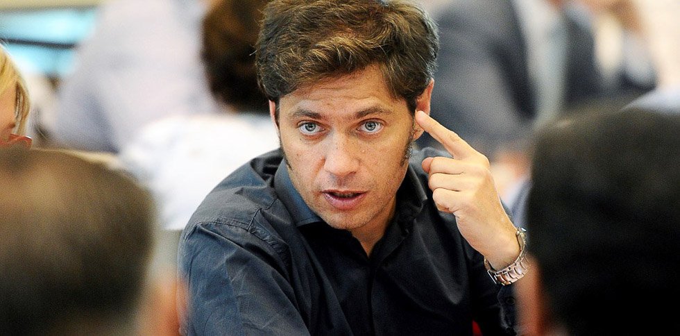 Axel Kicilliof, anotado como precandidato a gobernador, viene a esta ciudad