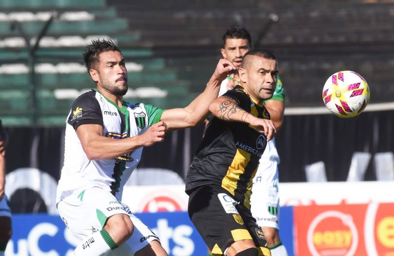 Telechea le dio el triunfo a Santamarina