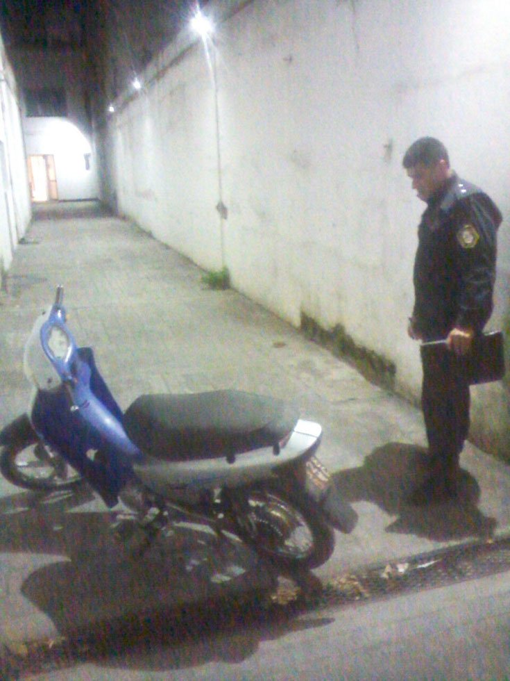 Moto «floja» de papeles