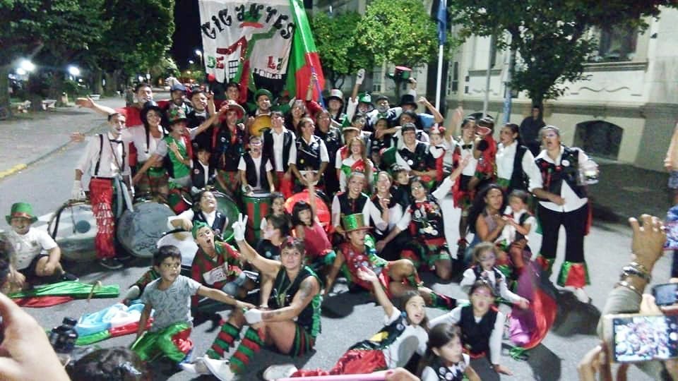 La celebración del carnaval tuvo su máxima expresión el domingo en el centro