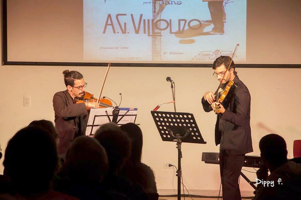 Aplaudido espectáculo  de "Tango a dos violines"