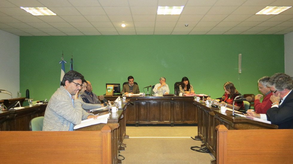 El Concejo aprobó un reclamo para que se reactive la obra de la Administración del Hospital 