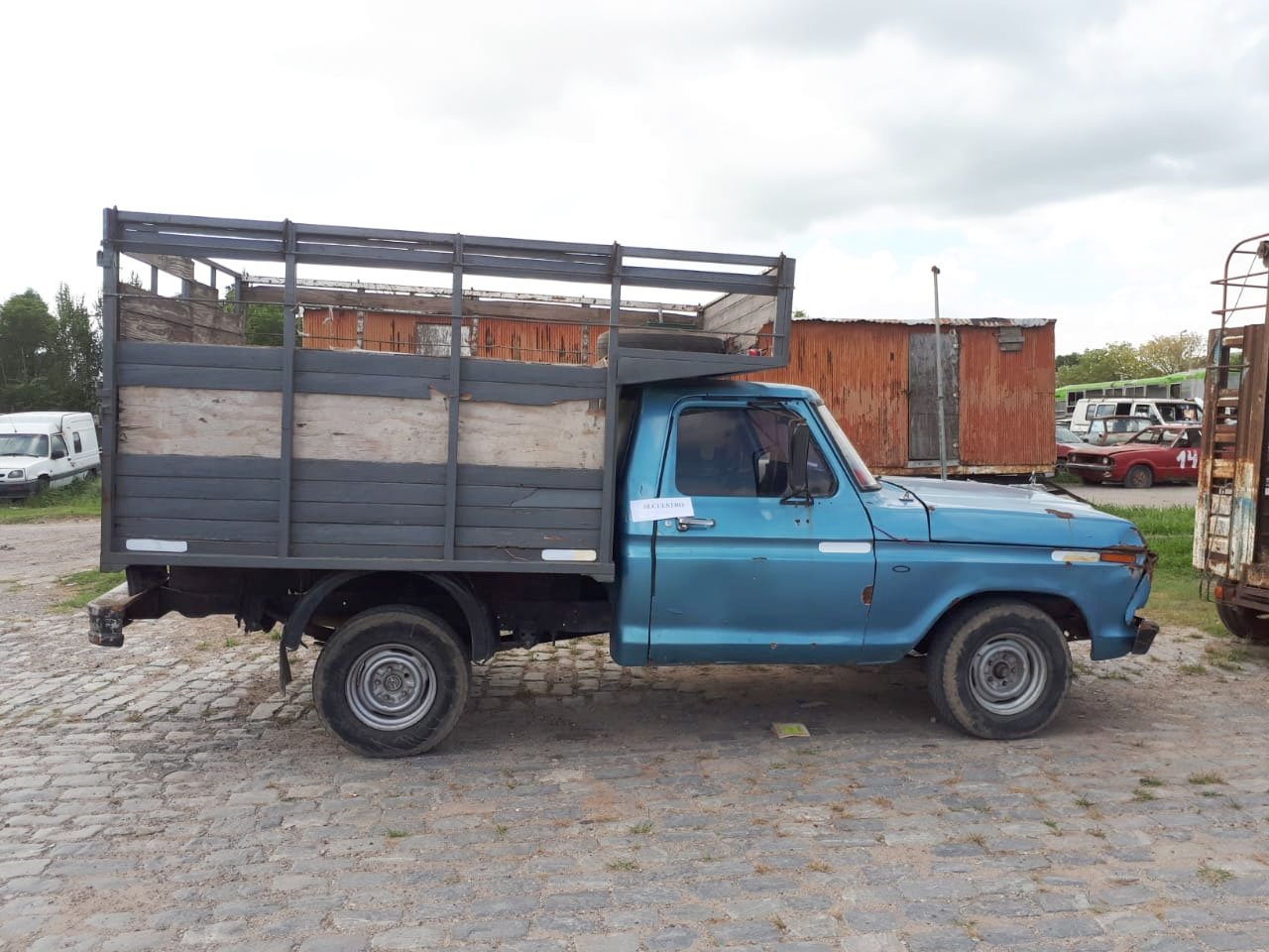 Robo de carro con caños de riego: detuvieron  a los autores y recuperaron lo sustraído