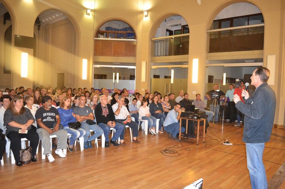 "Romper esa falsa barrera entre los héroes y el pueblo tiene que ser una obligación de todos los argentinos"