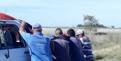 Cinco aprehendidos y un arma de fuego secuestrada