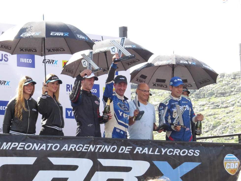 RALLY CROSS EN EL AUTODROMO Federico Villagra dominó en la Maxi Rally