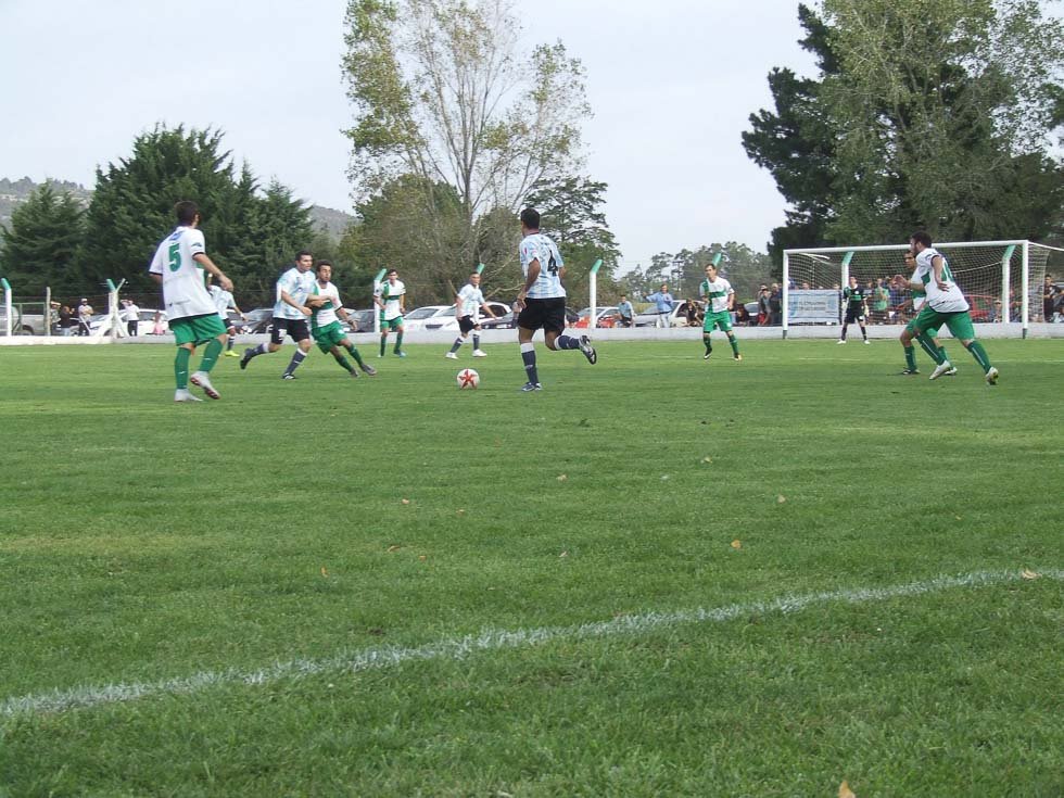 Racing no tuvo piedad con Agrarias y lo superó por 5 a 0