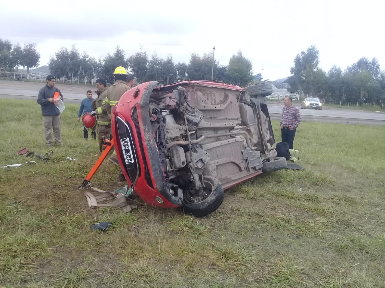 Vuelco en la ruta 226: una mujer con heridas