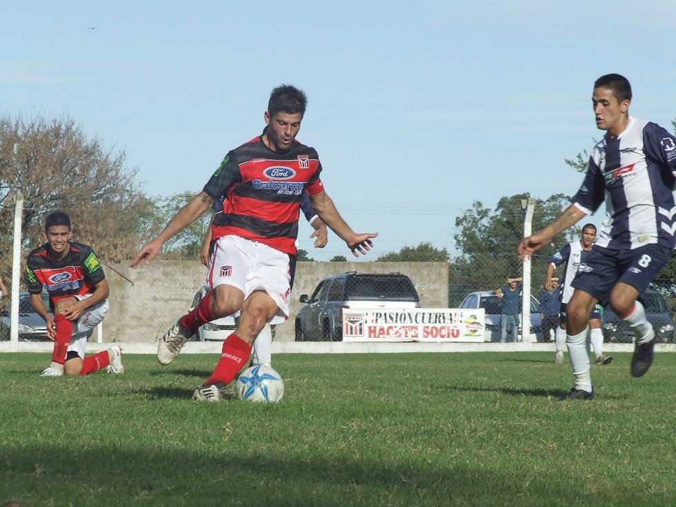 En un partidazo, Amigos Unidos y  El Riojano igualaron 4 a 4