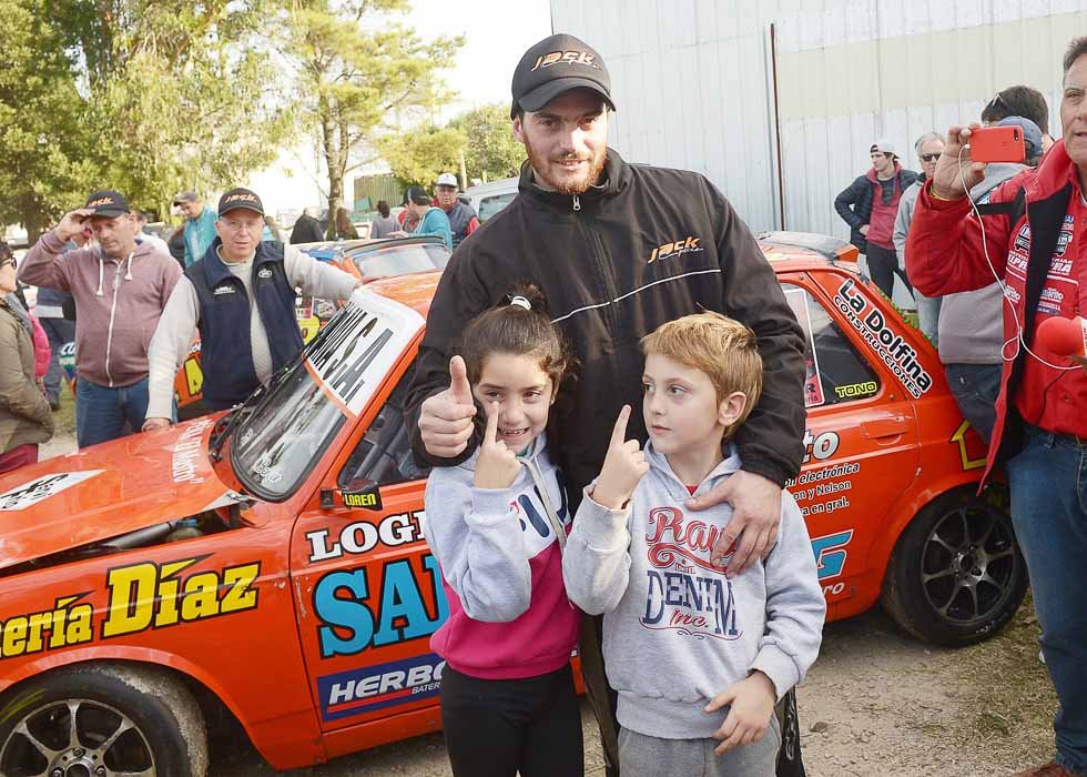 Santiago Lantella tuvo su fin de semana soñado y es puntero del torneo 