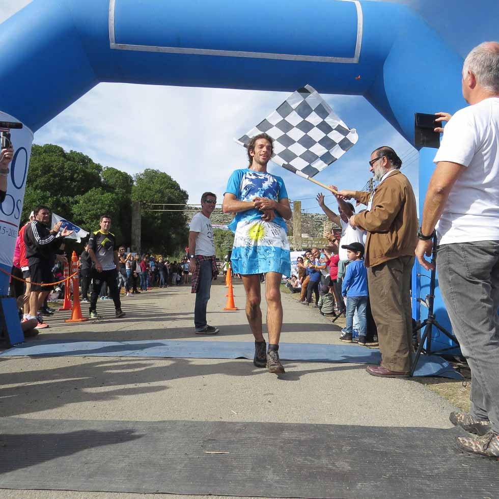  Nahuel Luengo dominó de principio a fin la Vertikal Race 