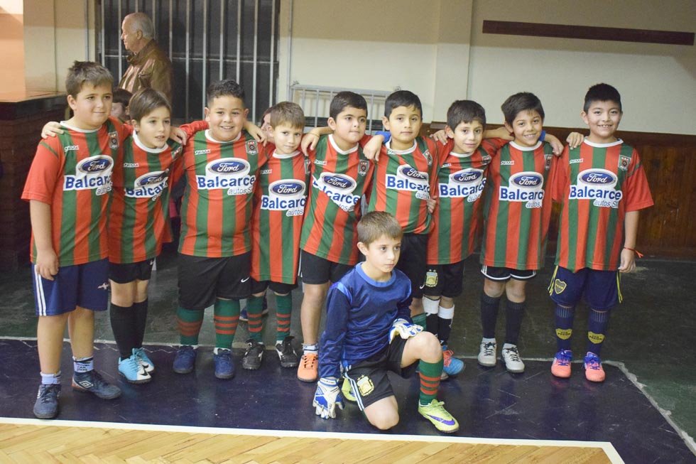 Numeroso público acompañó el inicio del fútbol de salón