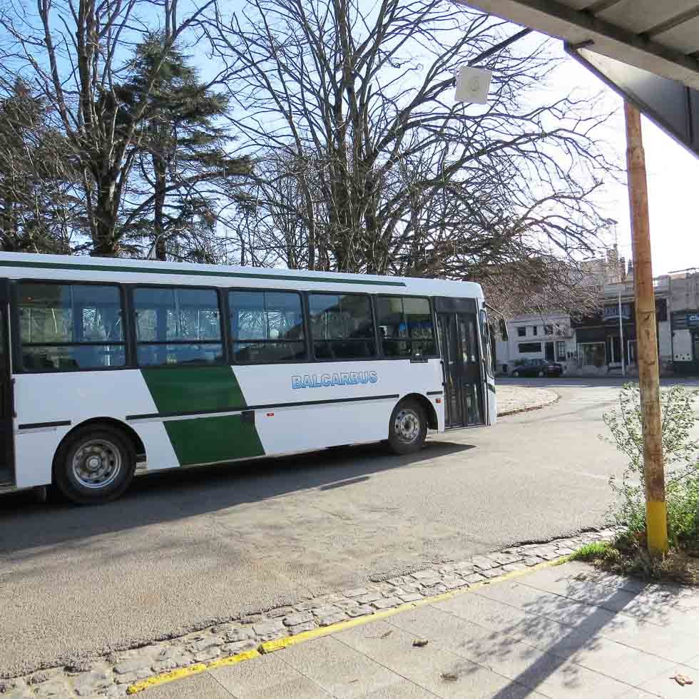 Impacto al bolsillo: aumentó el  boleto de pasajeros de Balcarbus