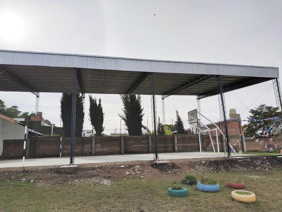 La Escuela Nº 6 ya tiene  su nuevo playón deportivo
