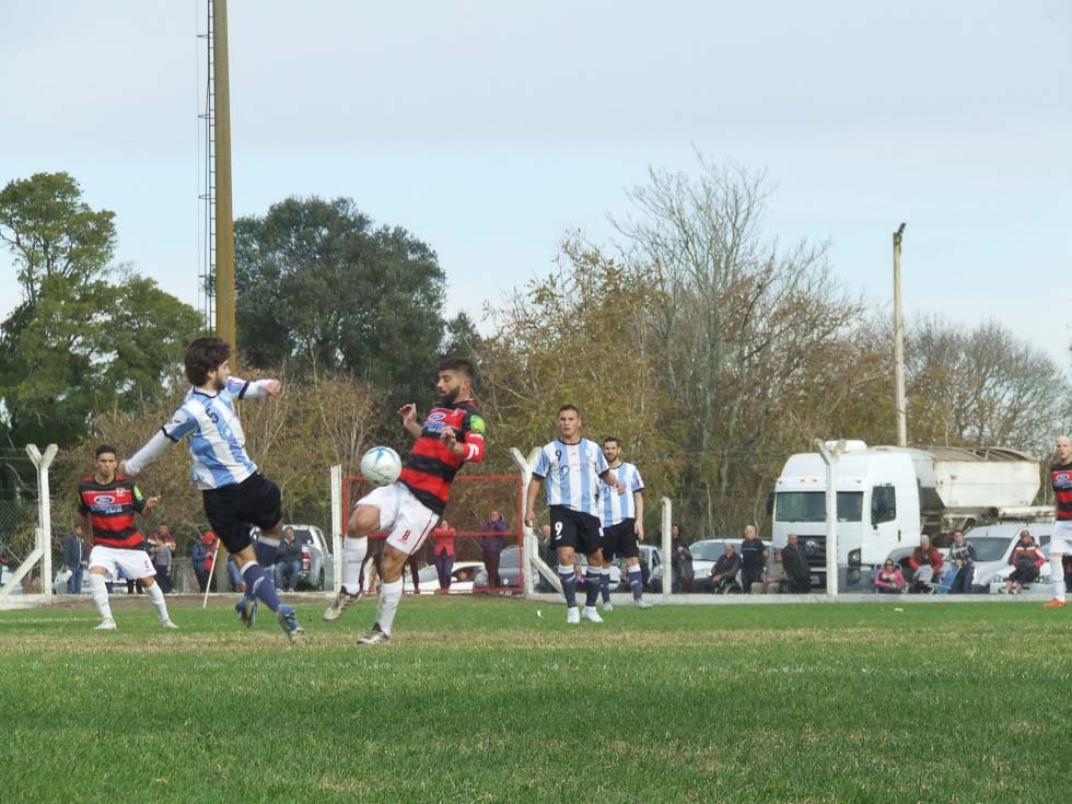 Agónico empate de Amigos Unidos ante Racing Club 