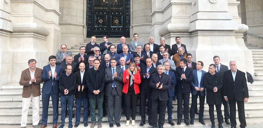 Reino, junto a otros Intendentes, defendió ante la Corte Suprema el cobro de tasas municipales