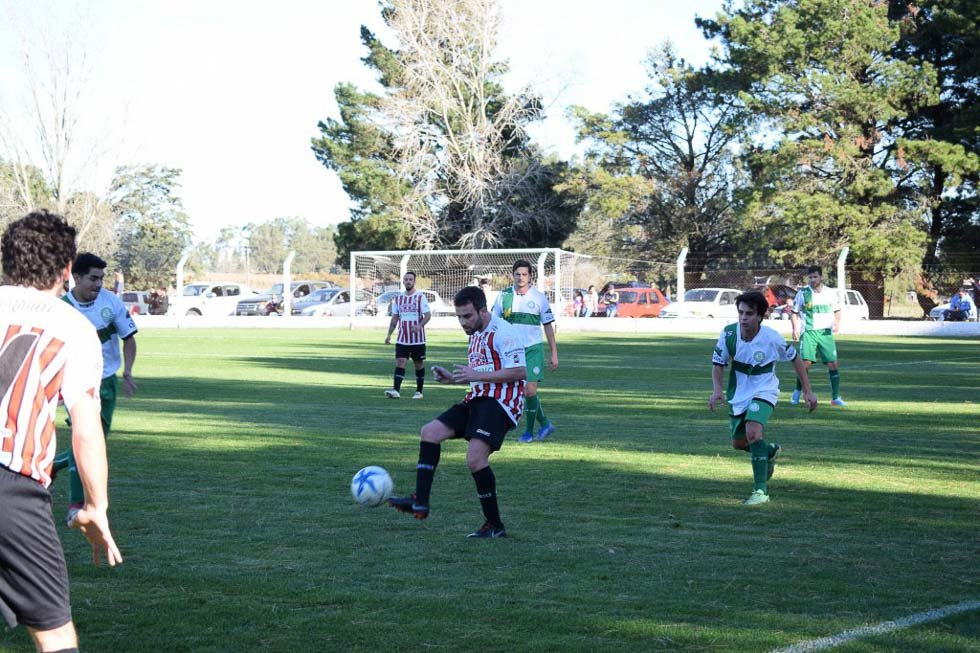 FC Agrarias fue más y derrotó en su cancha a San Agustín