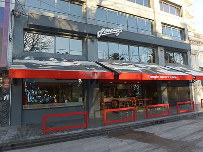 Se ofrece en alquiler  el Café Fangio