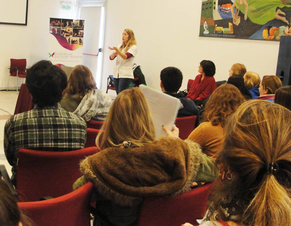 Charla sobre «Maltrato y derechos en el adulto mayor»
