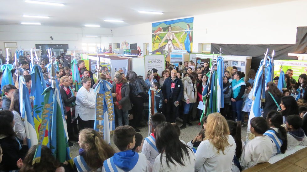 Cientos de estudiantes presentaron sus  proyectos en la Feria de Ciencia y Tecnología
