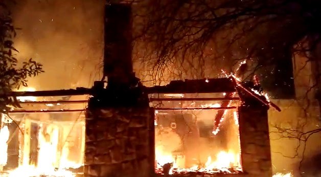 Voraz incendio destruyó una vivienda