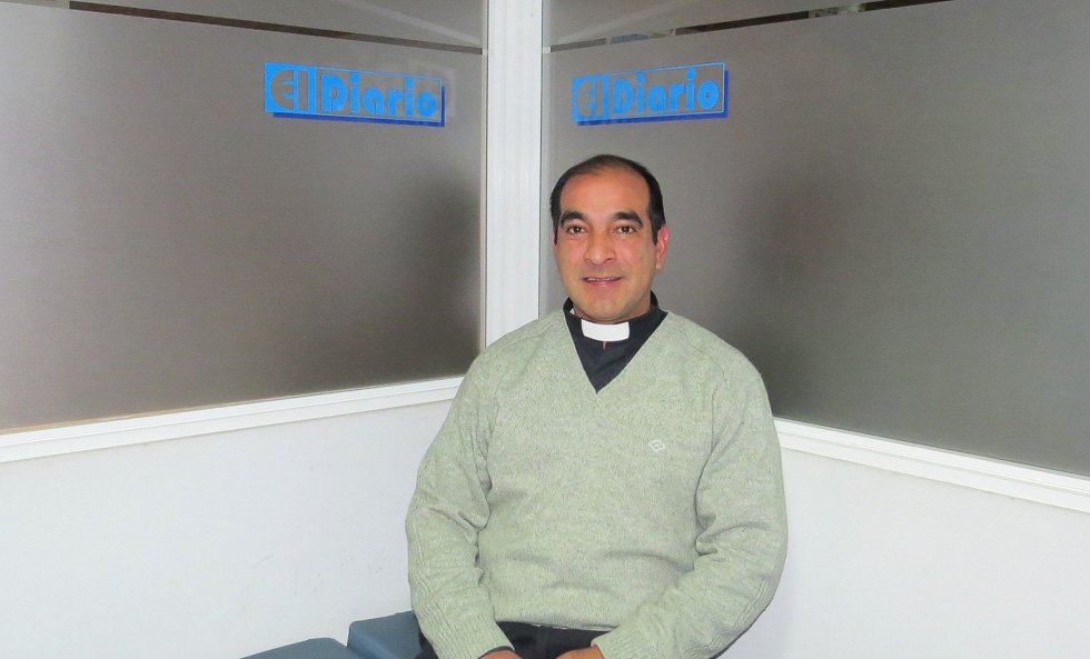 El Padre David Ochoa  fue designado Capellán de la Fragata Libertad; sostuvo que «es un regalo de Dios»