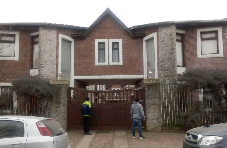 Atrapan a "ladroncito precoz"  robando un aire acondicionado