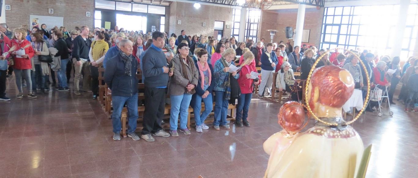 La feligresía católica revalidó  su devoción por San Cayetano