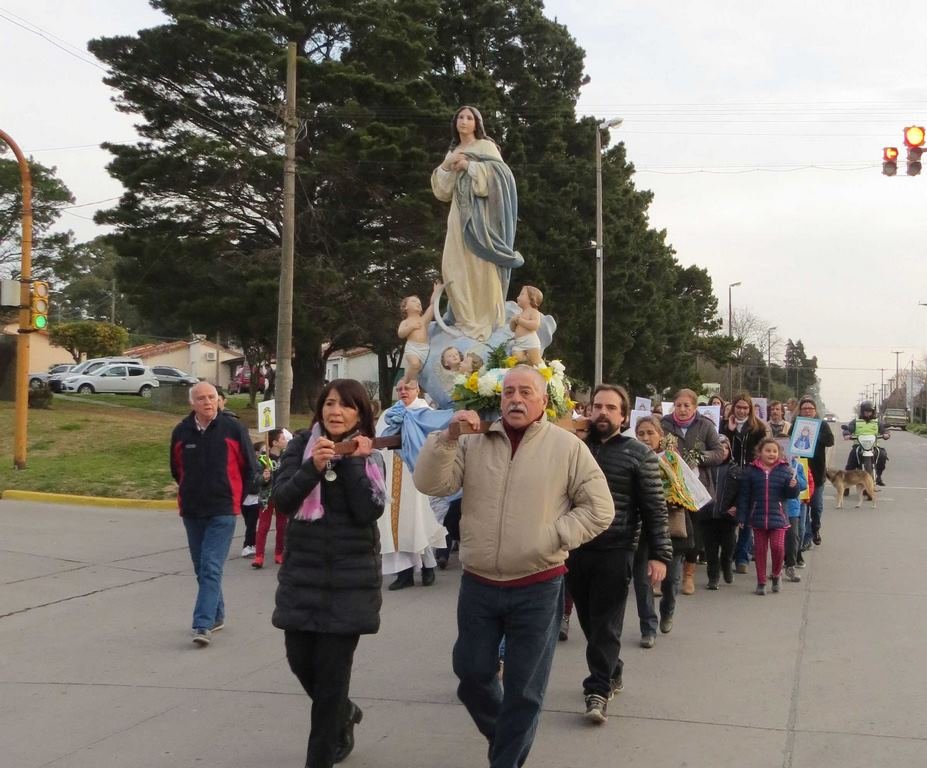 La grey católica conmemoró ayer el día   de la Asunción de la Virgen María