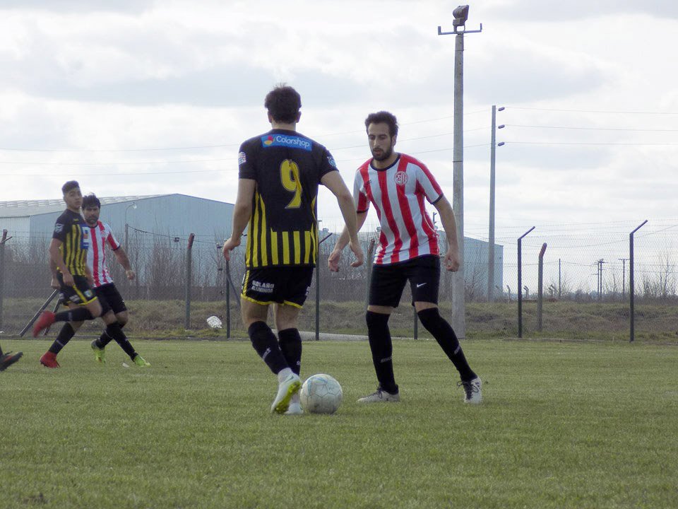 Sportivo Trabajo y Estudiantes no se sacaron ventajas