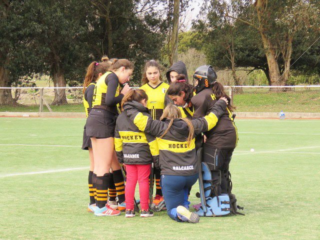 Destacada labor de equipos de hockey de Sportivo Trabajo 