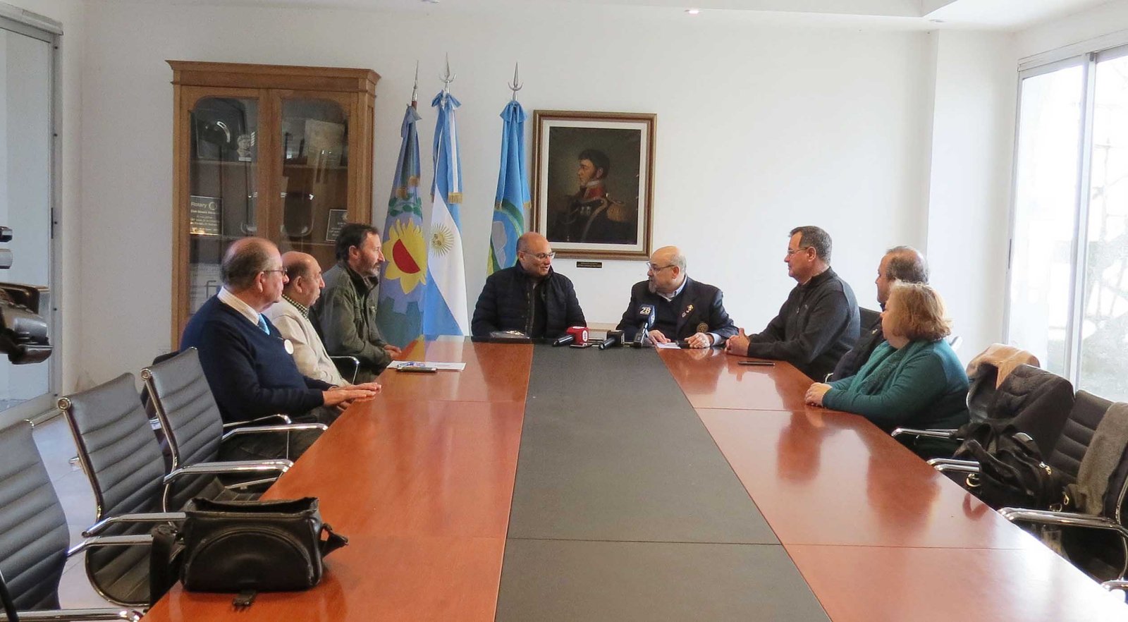 El Gobernador Rotario visitó ayer  Balcarce y se reunió con el Intendente