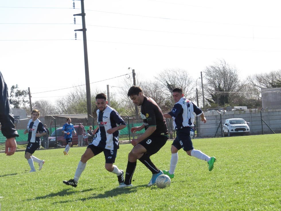 El Riojano volvió a la senda de la victoria con los goles de Maidana