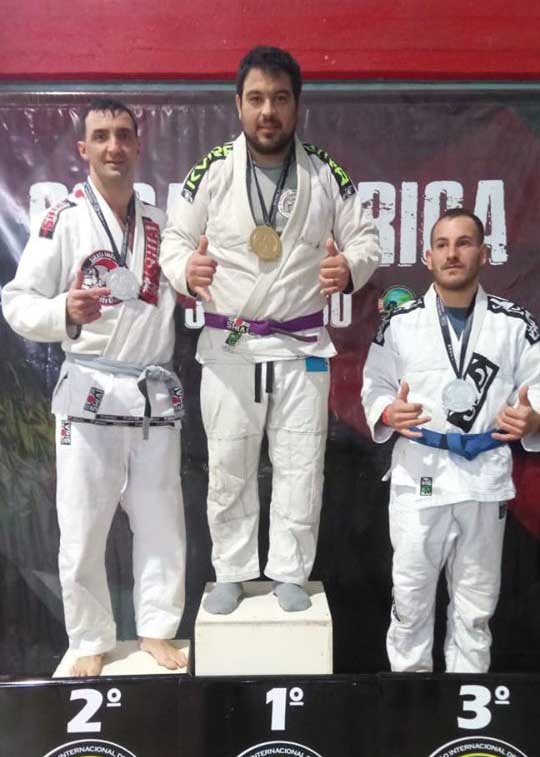 Título y subcampeonatos  para Sukata Balcarce