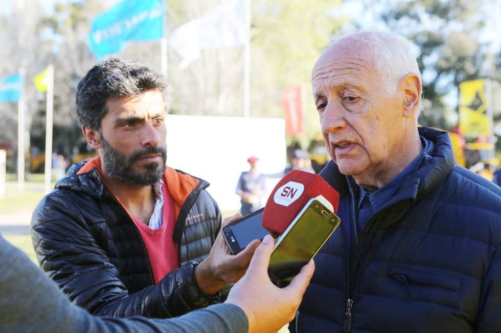 Roberto Lavagna y una postura que evita los extremos "Ni el bombo ni la patria financiera"