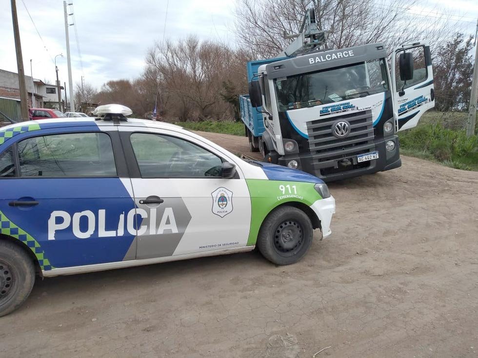 Robó un camión pero lo tuvo que abandonar al sufrir un accidente