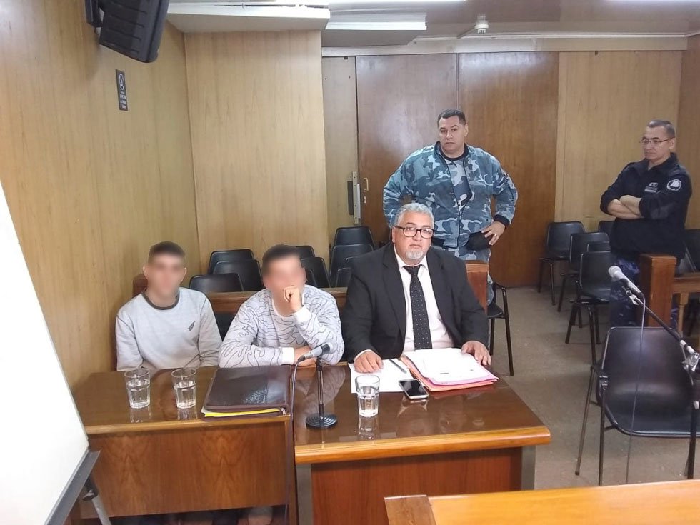 Piden 8 y 12 años para dos imputados  de un robo y la defensa, su absolución