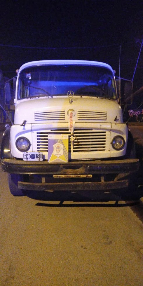 Hallan un camión robado