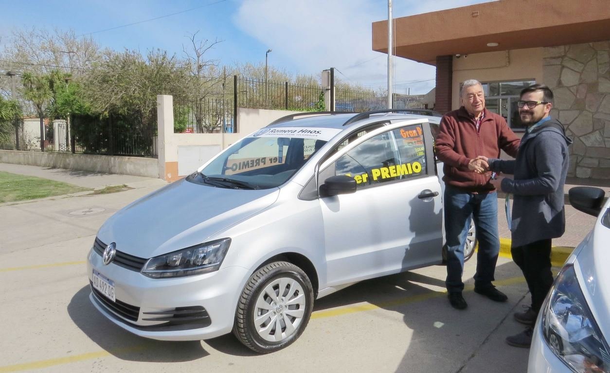 Le vendió el número ganador el bombero que auxilió a su padre en un accidente