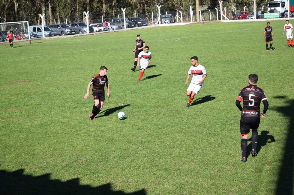 Amigos Unidos confirmó lo del primer partido y paso a semis