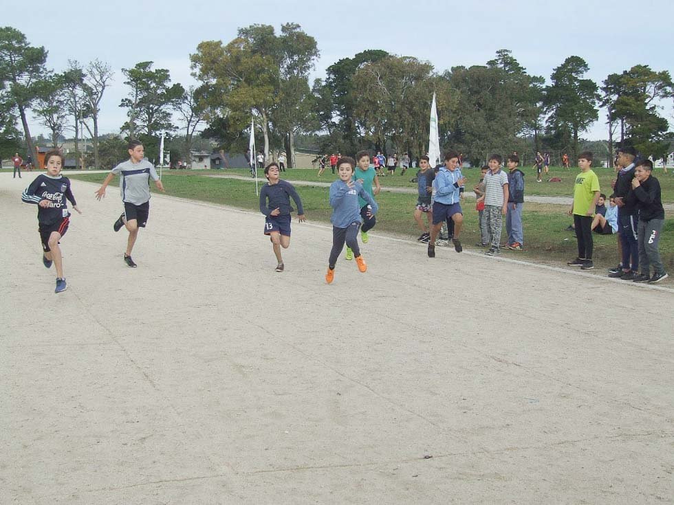 Ultima fecha de «Atletismo  por tu escuela» 